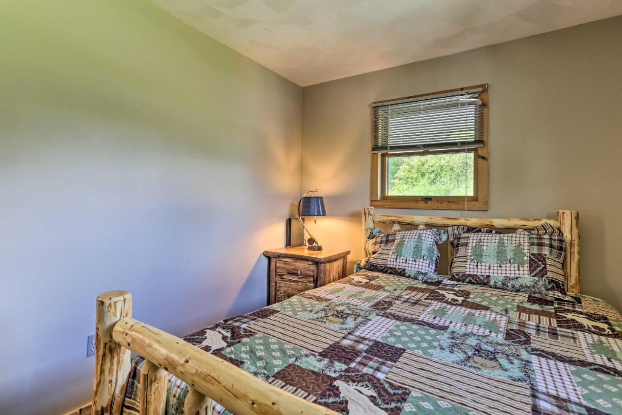 Acre Lake Chalet, 12 Mi To Elk Mountain Ski Resort Kingsley Екстер'єр фото